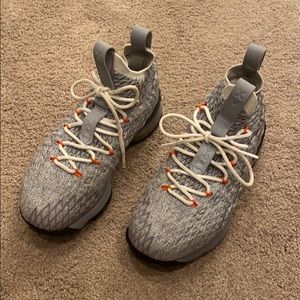 Le Bron XV Nike kids basketball shoes